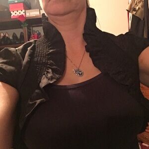 Black leopard print jacket shrug bolero thing 😃